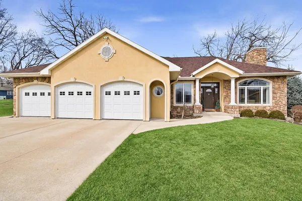 $619,900 | 111 Bayfield Court, Lake Mills, WI 53551