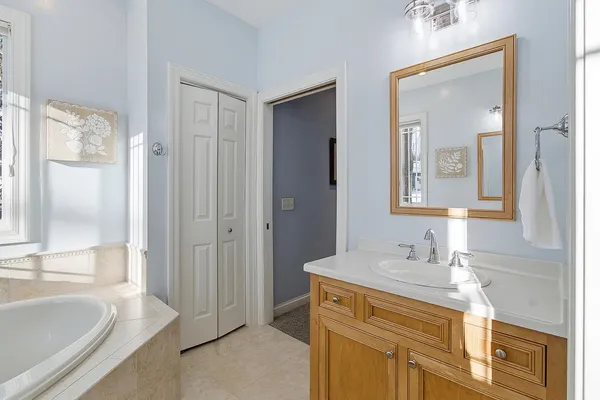 $599,900 | 111 Bayfield Court, Lake Mills, WI 53551