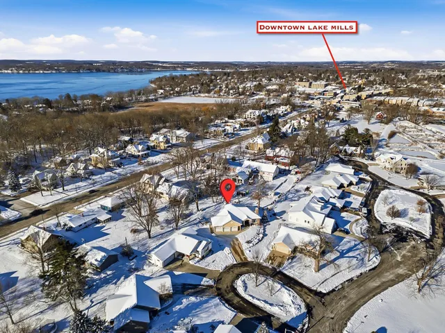 $649,900 | 111 Bayfield Court, Lake Mills, WI 53551