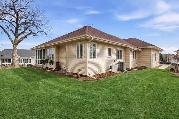 $599,900 | 111 Bayfield Court, Lake Mills, WI 53551