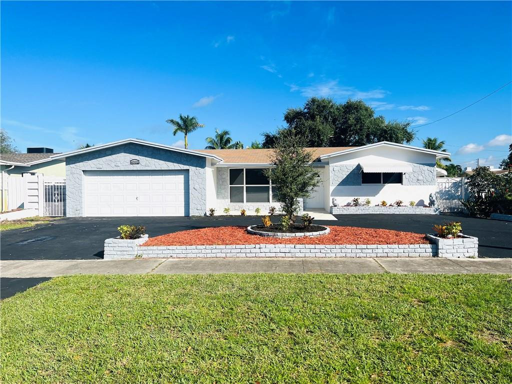 4901 West Park Road Hollywood, FL 33021 - Photo 2 of 48 Photo 2