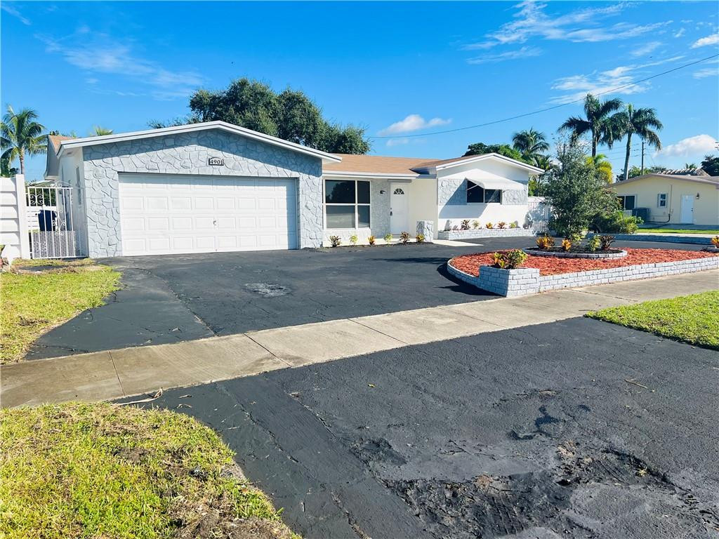 4901 West Park Road Hollywood, FL 33021 - Photo 5 of 48 Photo 5