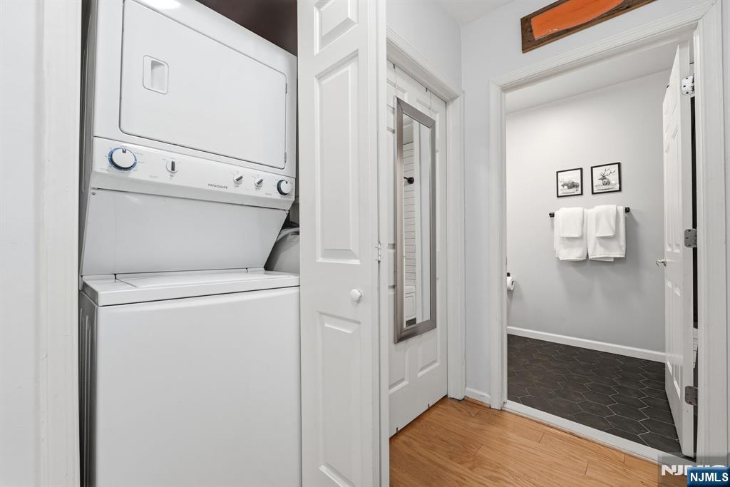 242 The Promenade, Unit 242 Edgewater, NJ 07020 - Photo 23 of 49