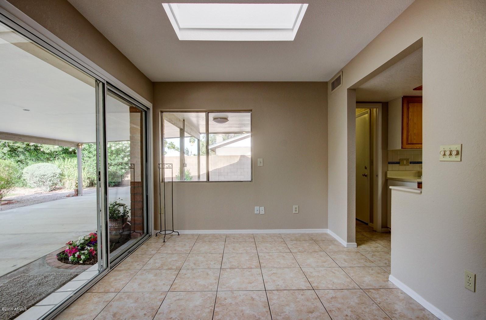 4512 East Phelps Road Phoenix, AZ 85032 - Photo 10 of 22 Phelps Road Dining Room.jpg