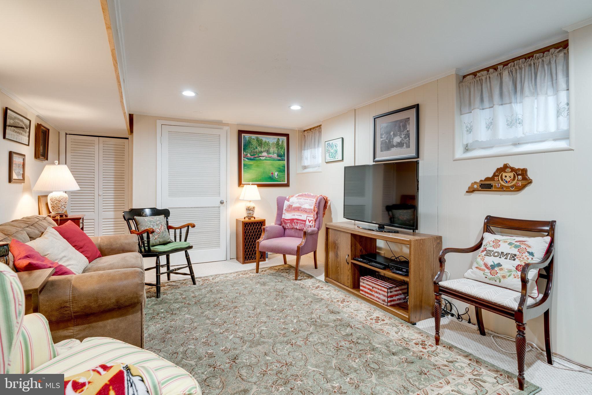 8707 Fox Ridge Road Springfield, VA 22152 - Photo 40 of 65