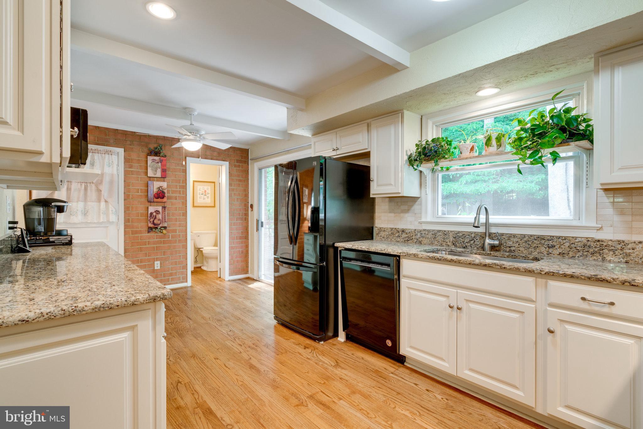 8707 Fox Ridge Road Springfield, VA 22152 - Photo 5 of 65