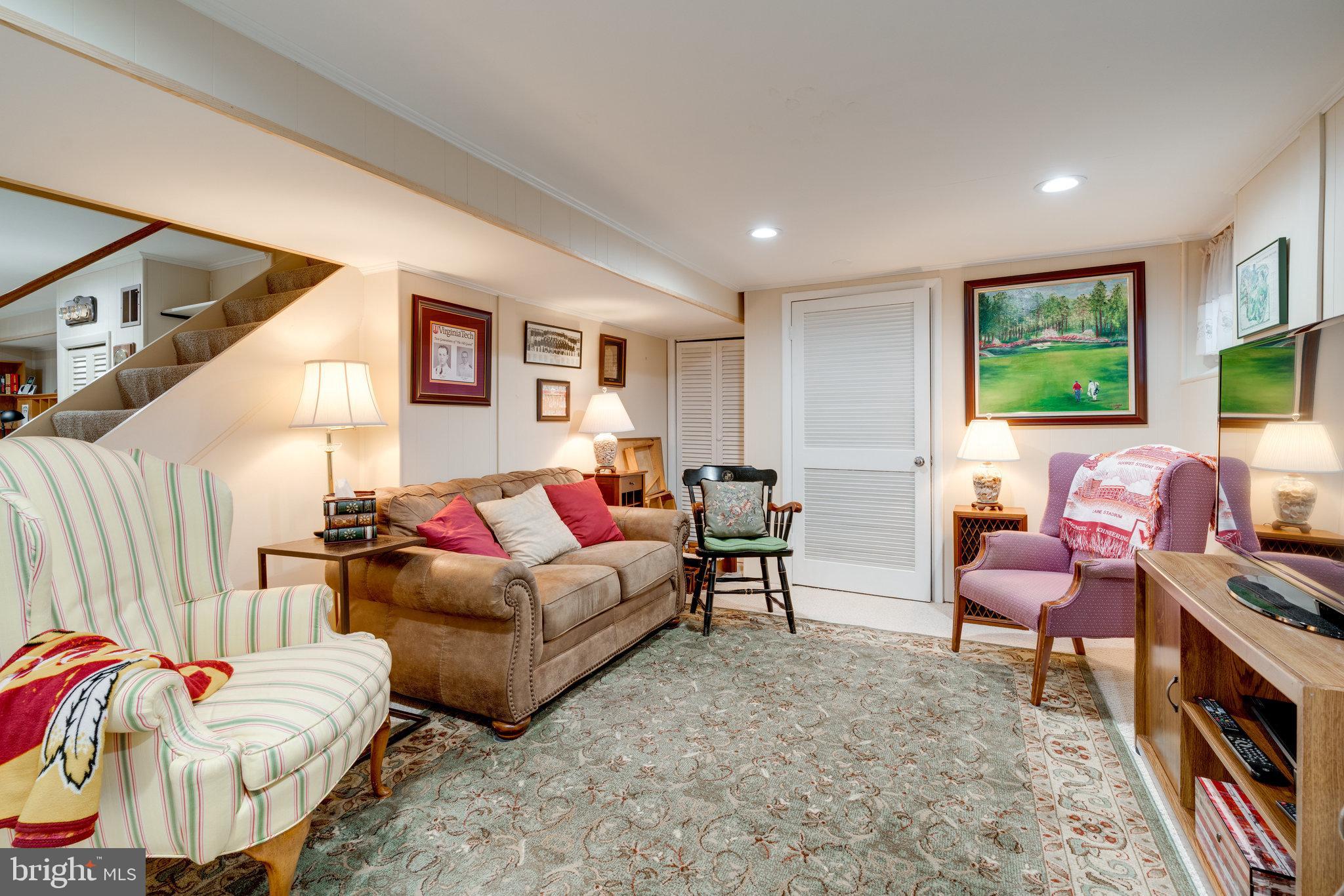 8707 Fox Ridge Road Springfield, VA 22152 - Photo 41 of 65