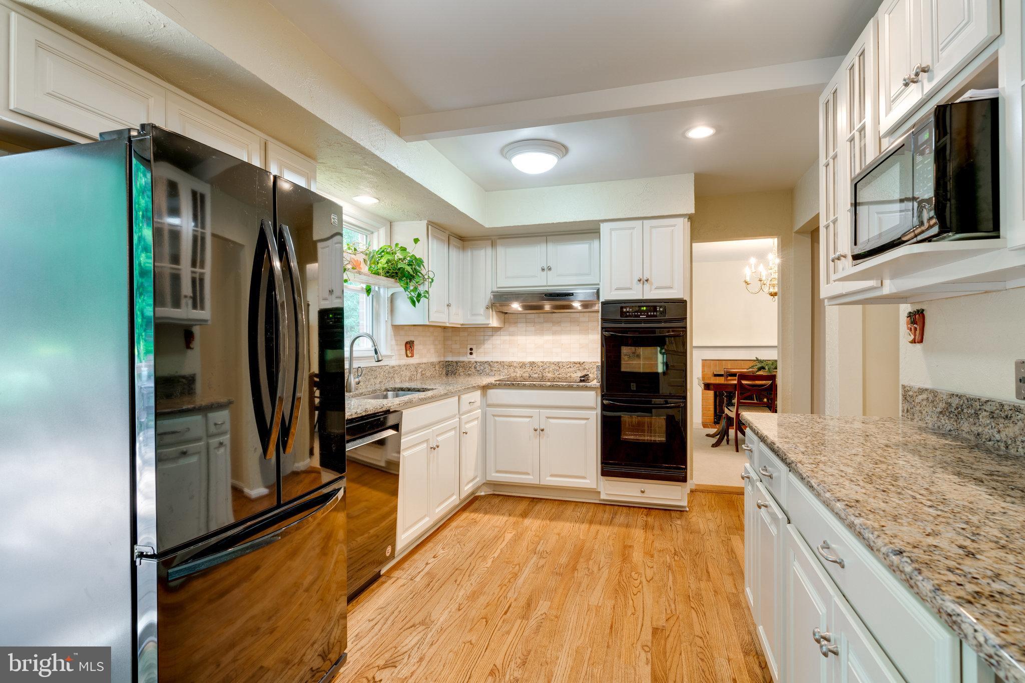 8707 Fox Ridge Road Springfield, VA 22152 - Photo 9 of 65