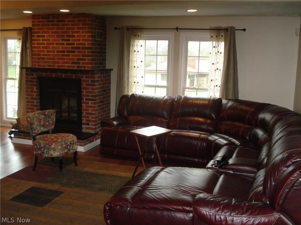 26200 Tryon Road Bedford, OH 44146 - Photo 7 of 20 Gallery Image 7