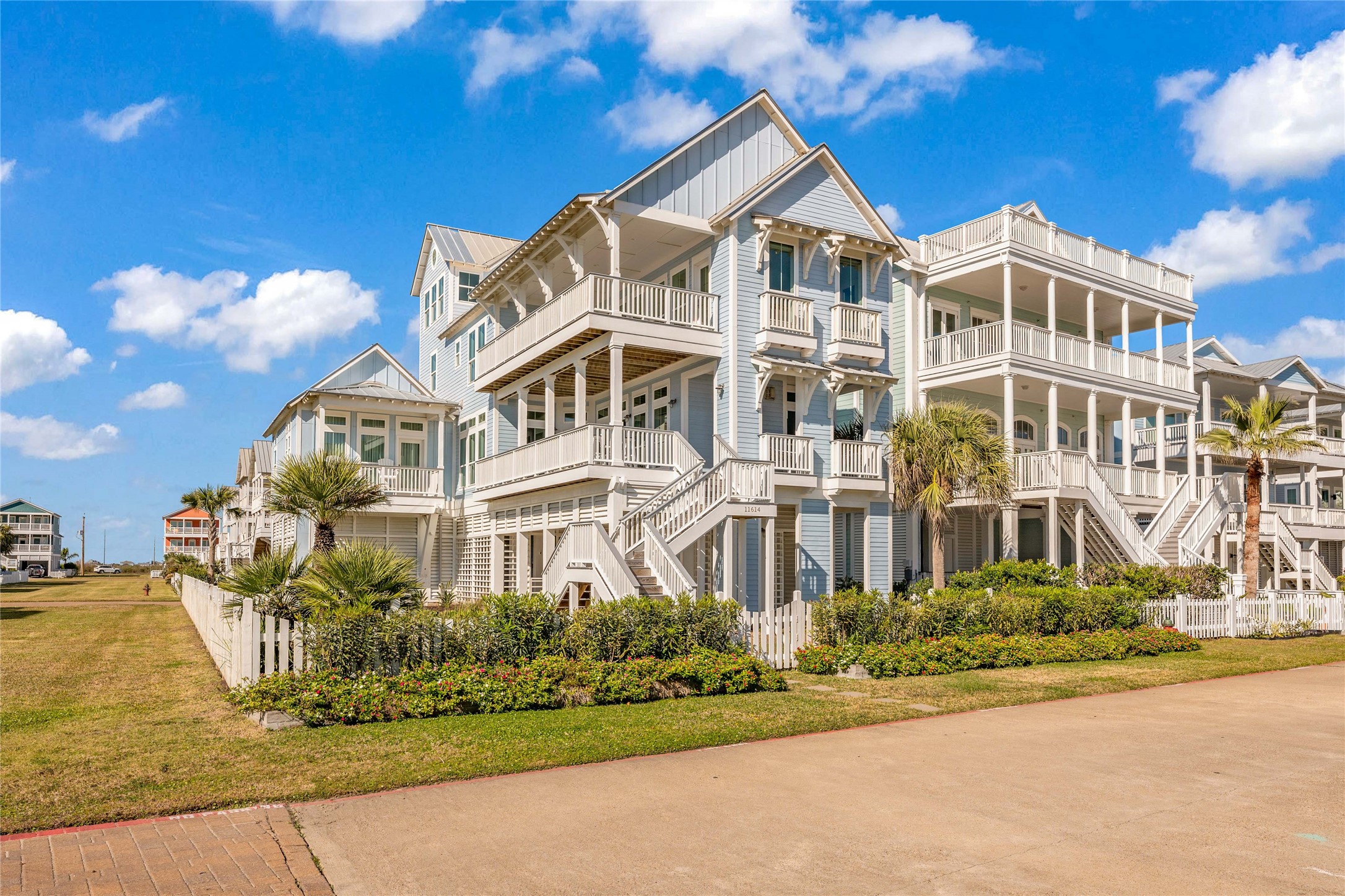 11614 Beachside Galveston, TX 77554 - Photo 2 of 50