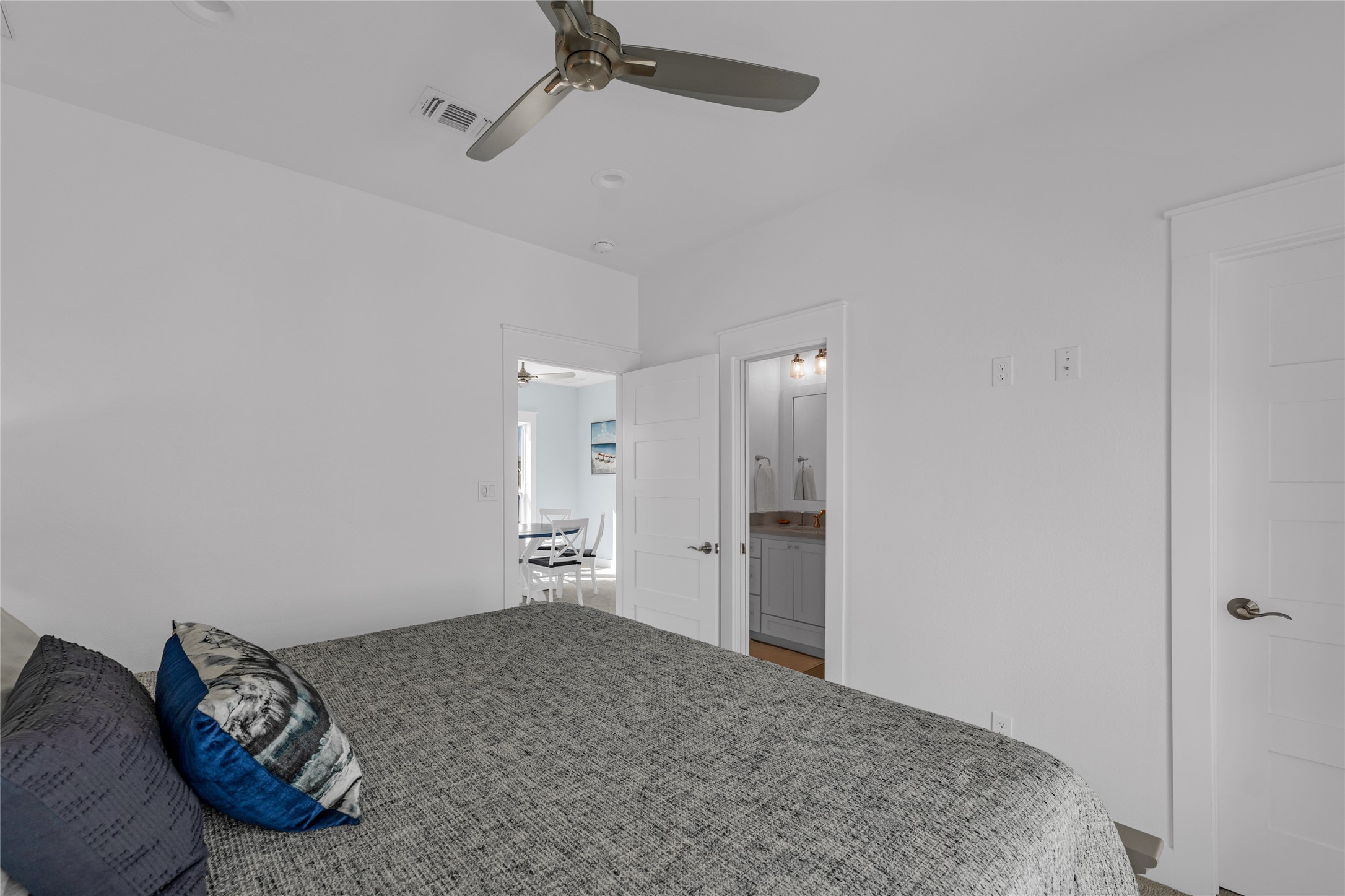 11614 Beachside Galveston, TX 77554 - Photo 33 of 50