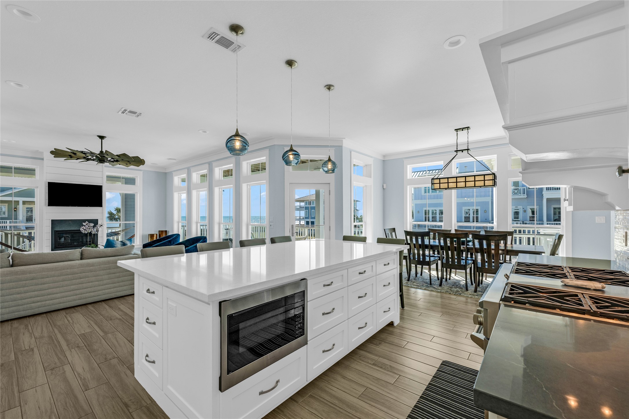 11614 Beachside Galveston, TX 77554 - Photo 7 of 50