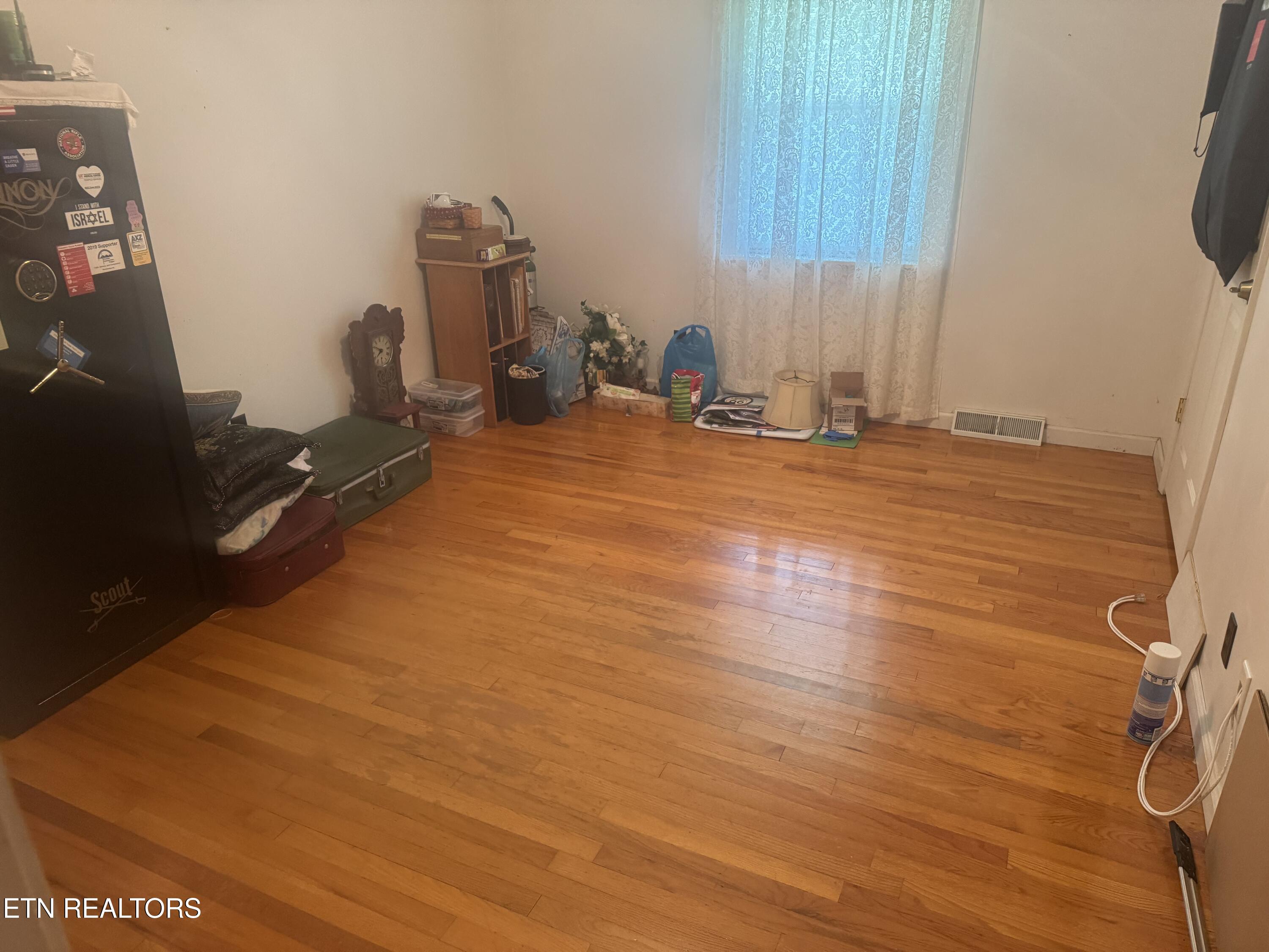 157 Petrey Road La Follette, TN 37766 - Photo 23 of 23 living room