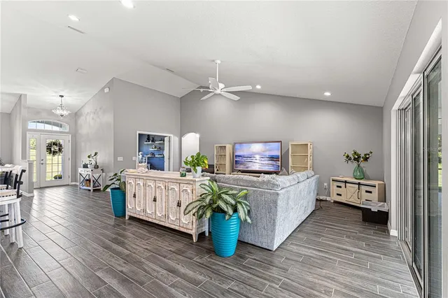 $1,250,000 | 5615 202 Place, McIntosh, FL 32664