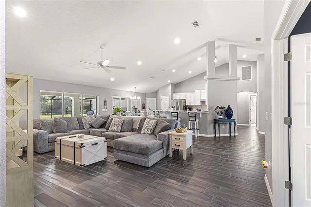 $1,250,000 | 5615 202 Place, McIntosh, FL 32664