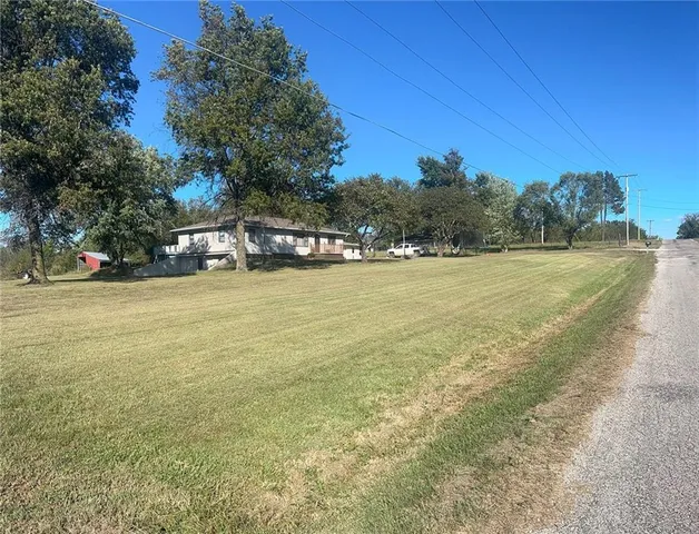 $372,500 | 2317 Maple Road, Fort Scott, KS 66701