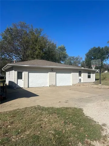 $372,500 | 2317 Maple Road, Fort Scott, KS 66701