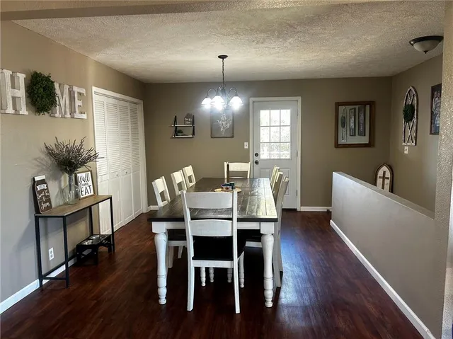 $372,500 | 2317 Maple Road, Fort Scott, KS 66701