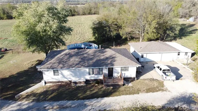 $372,500 | 2317 Maple Road, Fort Scott, KS 66701