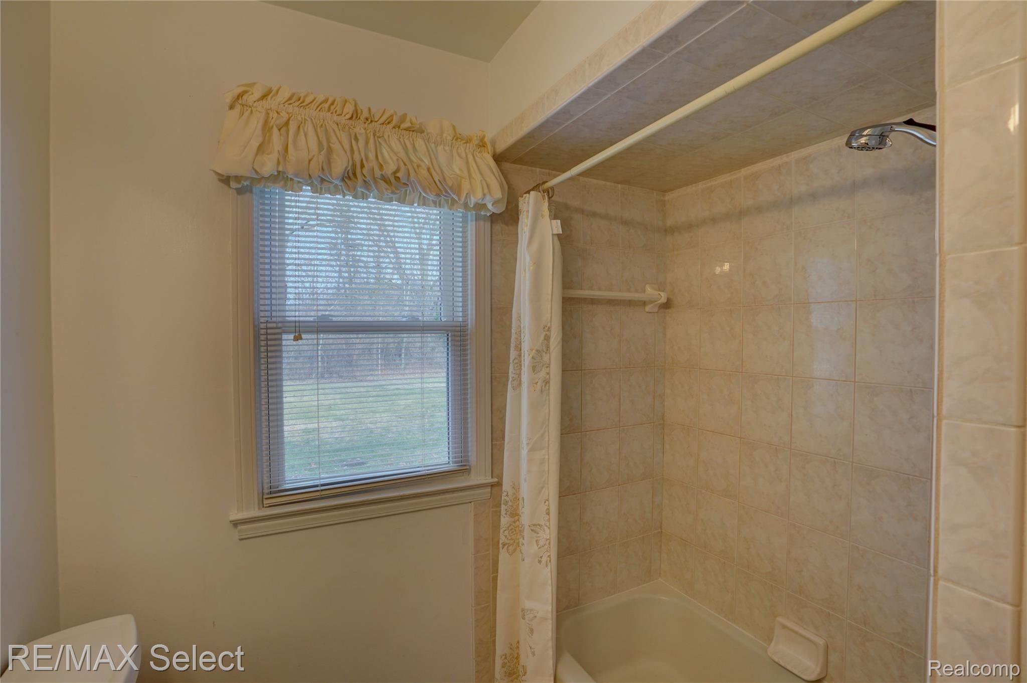 6492 Flushing Road Flushing, MI 48433 - Photo 37 of 42 6492 Flushing Road 46.jpg