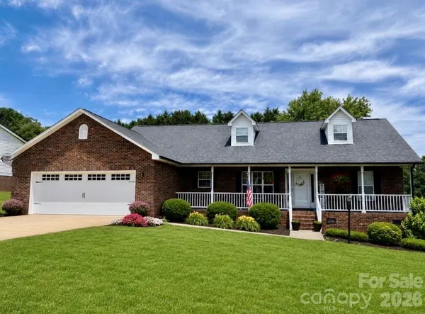 $350,000 | 2524 Old Pond Drive, Lincolnton, NC 28092