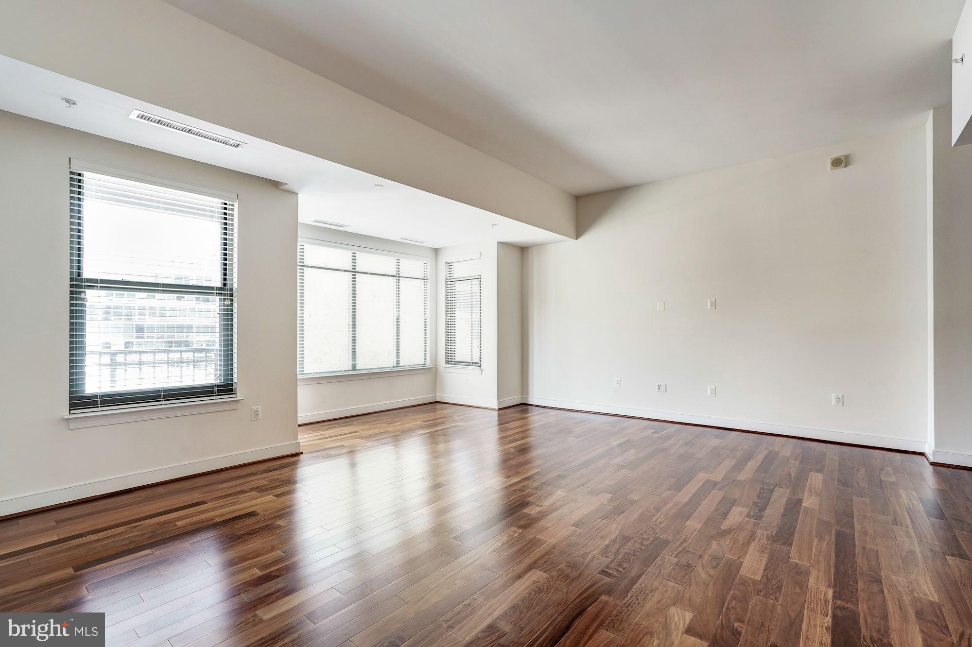 2425 L Street Northwest, Unit 736 Washington, DC 20037 - Photo 9 of 32
