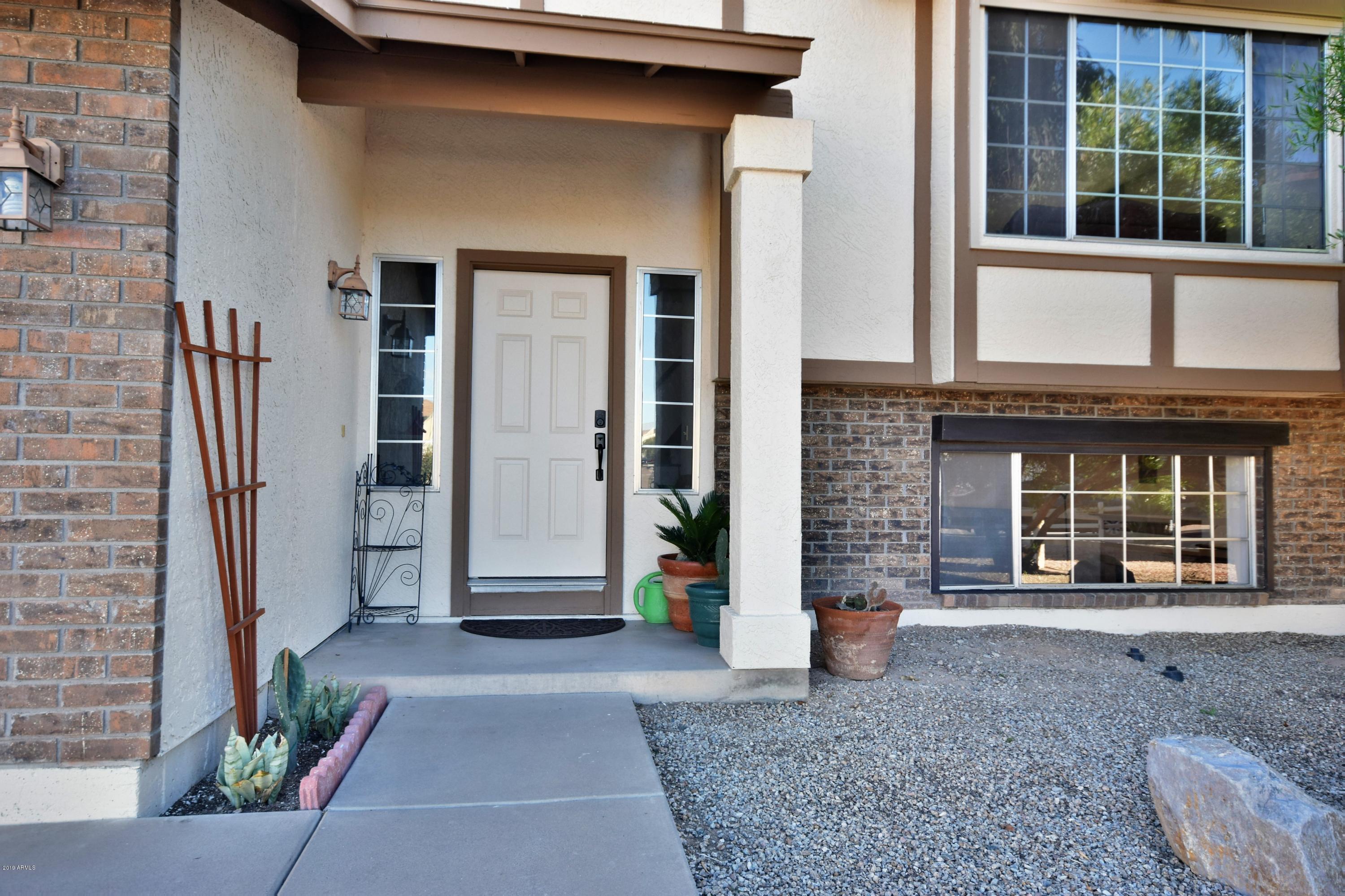 1423 East Fremont Road Phoenix, AZ 85042 - Photo 3 of 31 DSC_0064