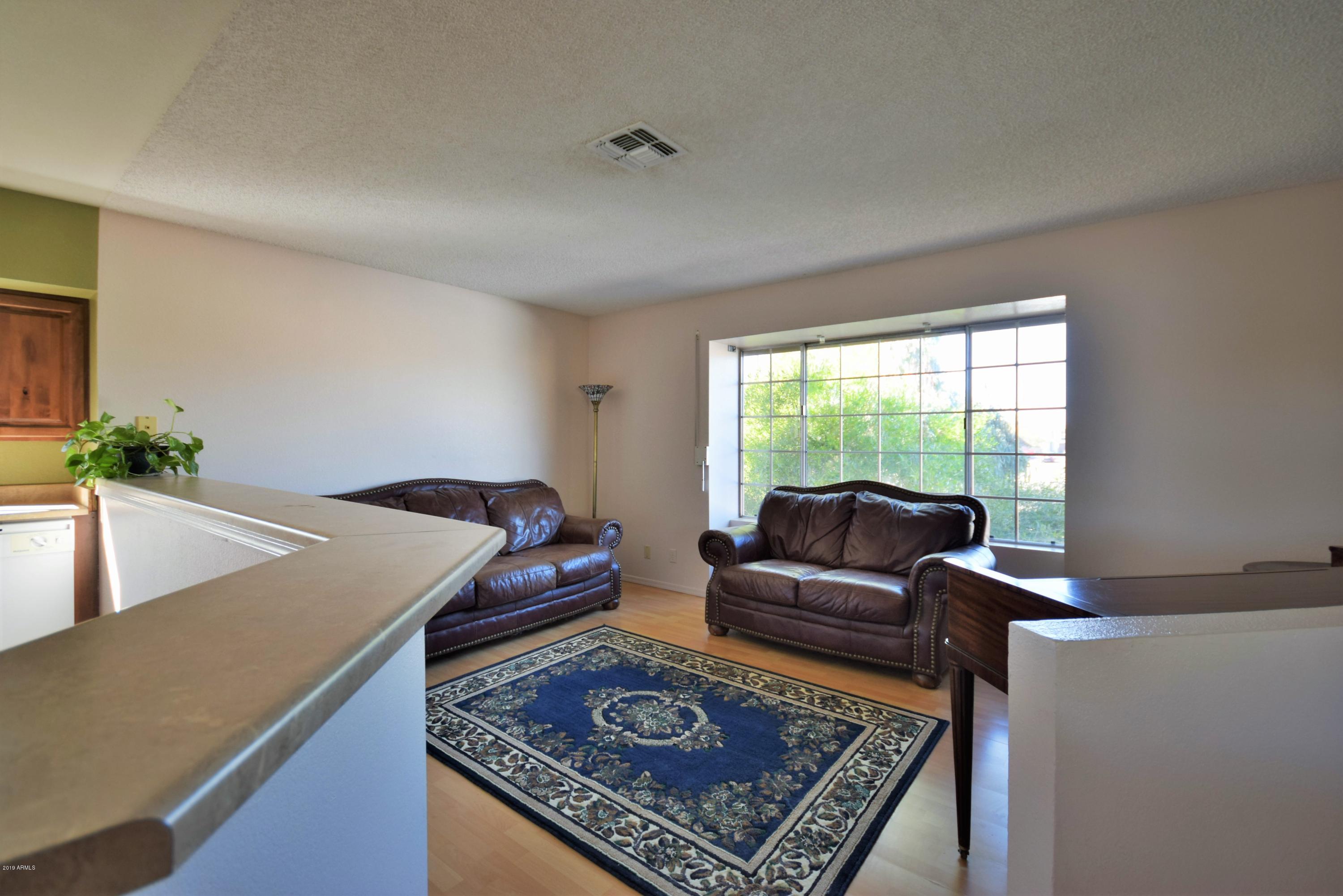 1423 East Fremont Road Phoenix, AZ 85042 - Photo 5 of 31 DSC_0066