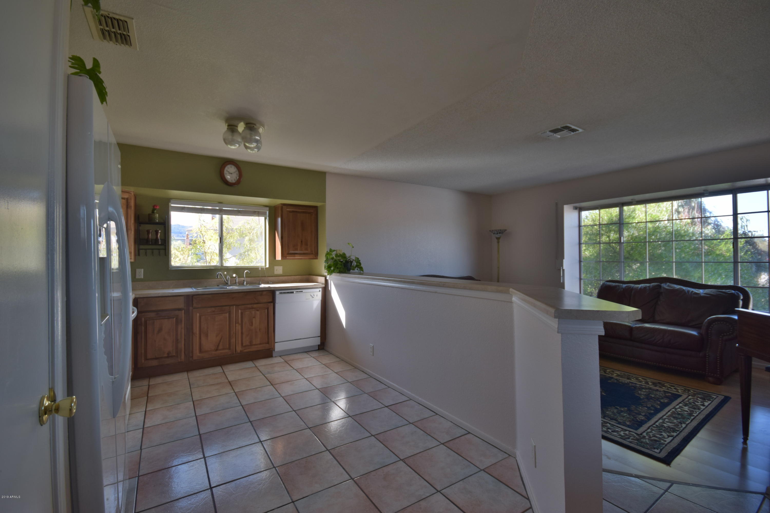 1423 East Fremont Road Phoenix, AZ 85042 - Photo 7 of 31 DSC_0068