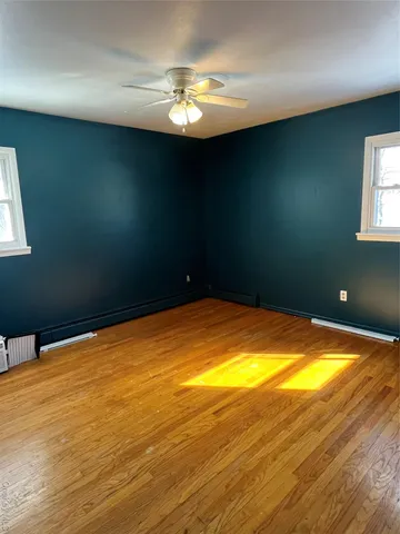 a view of empty room with window