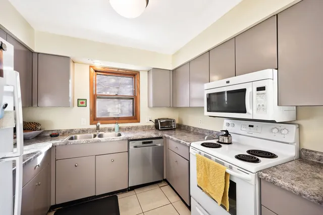 $725,000 | 5019-5021 Manitowoc Parkway, Madison, WI 53705