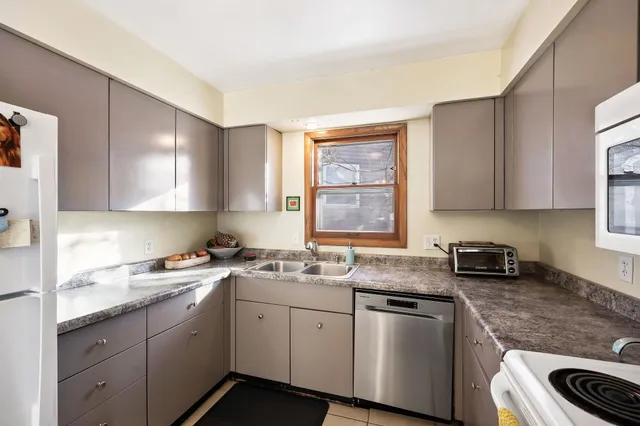 $725,000 | 5019-5021 Manitowoc Parkway, Madison, WI 53705