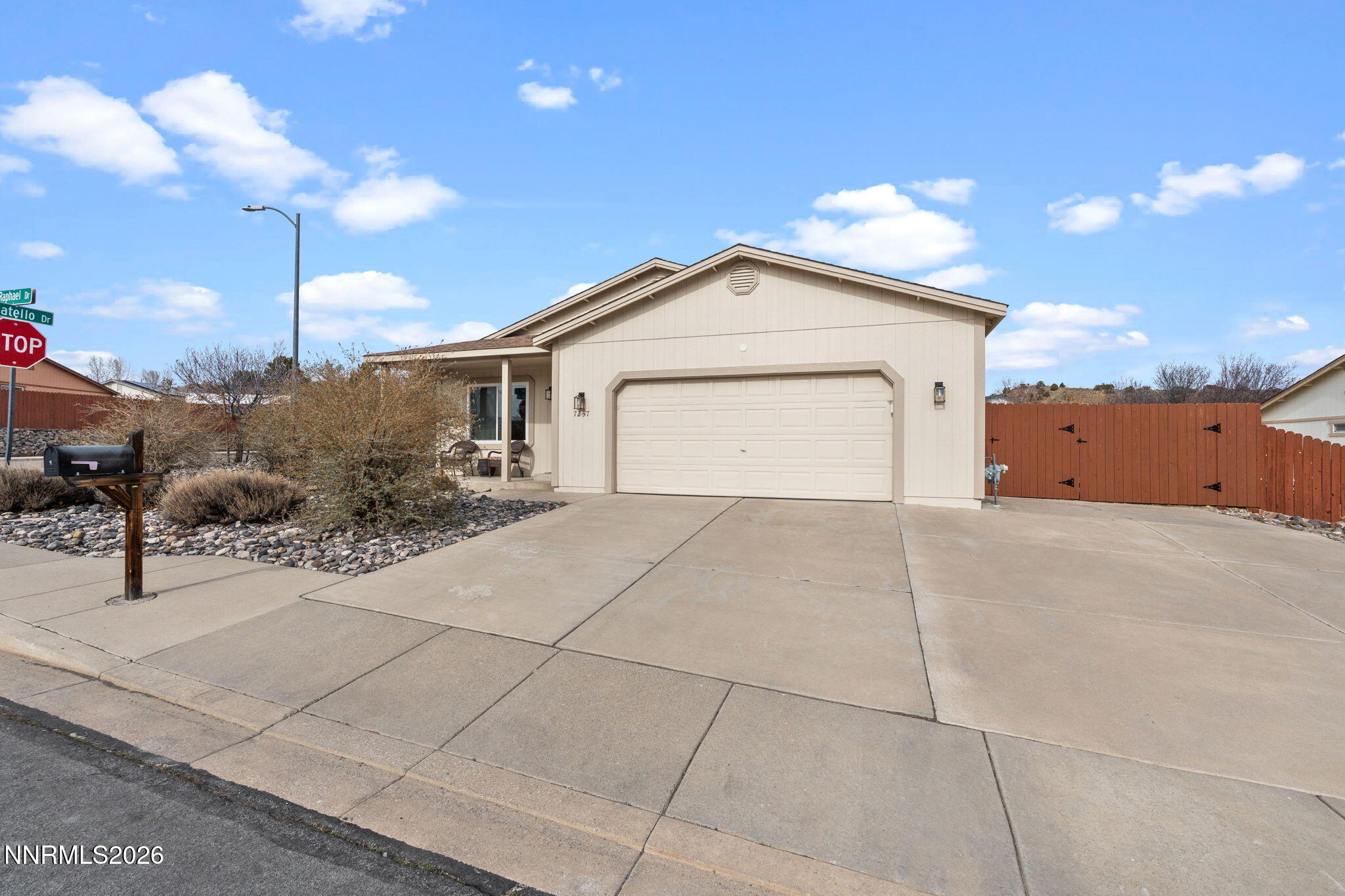 7257 Raphael Drive Sun Valley, NV 89433 - Photo 3 of 32 3-web-or-mls-DSC06389