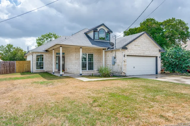 $2,250 | 313 South 6th Street, Kenedy, TX 78119