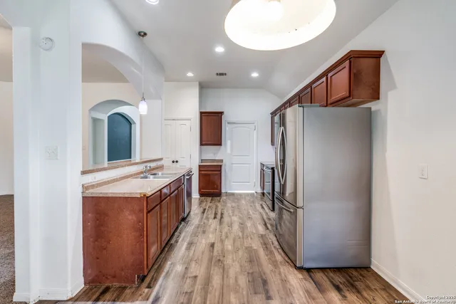 $2,250 | 313 South 6th Street, Kenedy, TX 78119