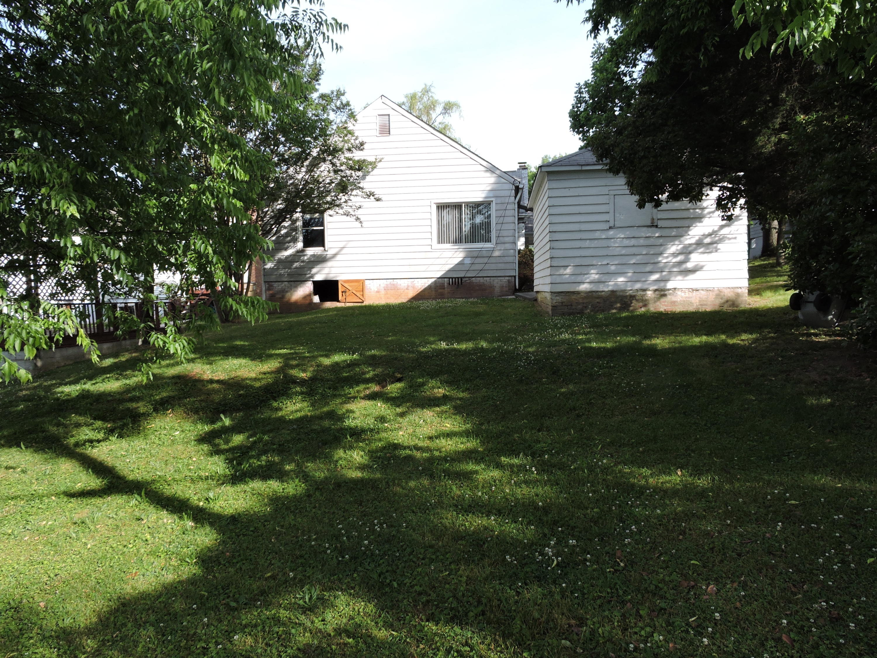 2616 Buffat Mill Road Knoxville, TN 37917 - Photo 6 of 18 Buffet Mill 2616 018