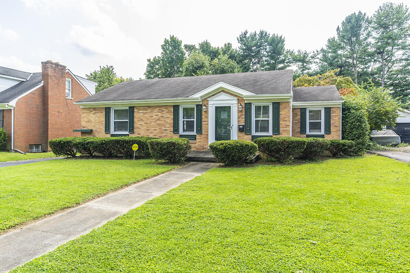 534 Reed Lane Lexington, KY 40503 - Photo 2 of 25 533reed02 copy