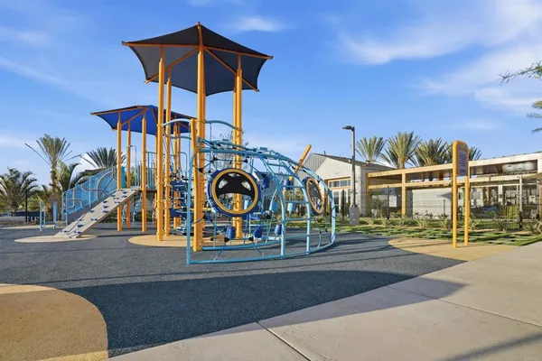 $2,595 | 6000 Luminary Drive, Unit 2206, Chula Vista, CA 91913
