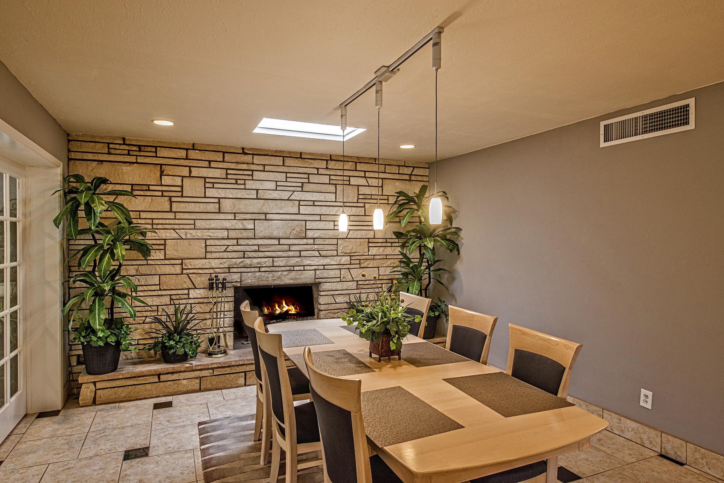 4406 North Dromedary Road Phoenix, AZ 85018 - Photo 5 of 18 005_Formal Dining