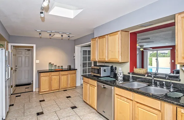 $6,495 | 4406 North Dromedary Road, Phoenix, AZ 85018