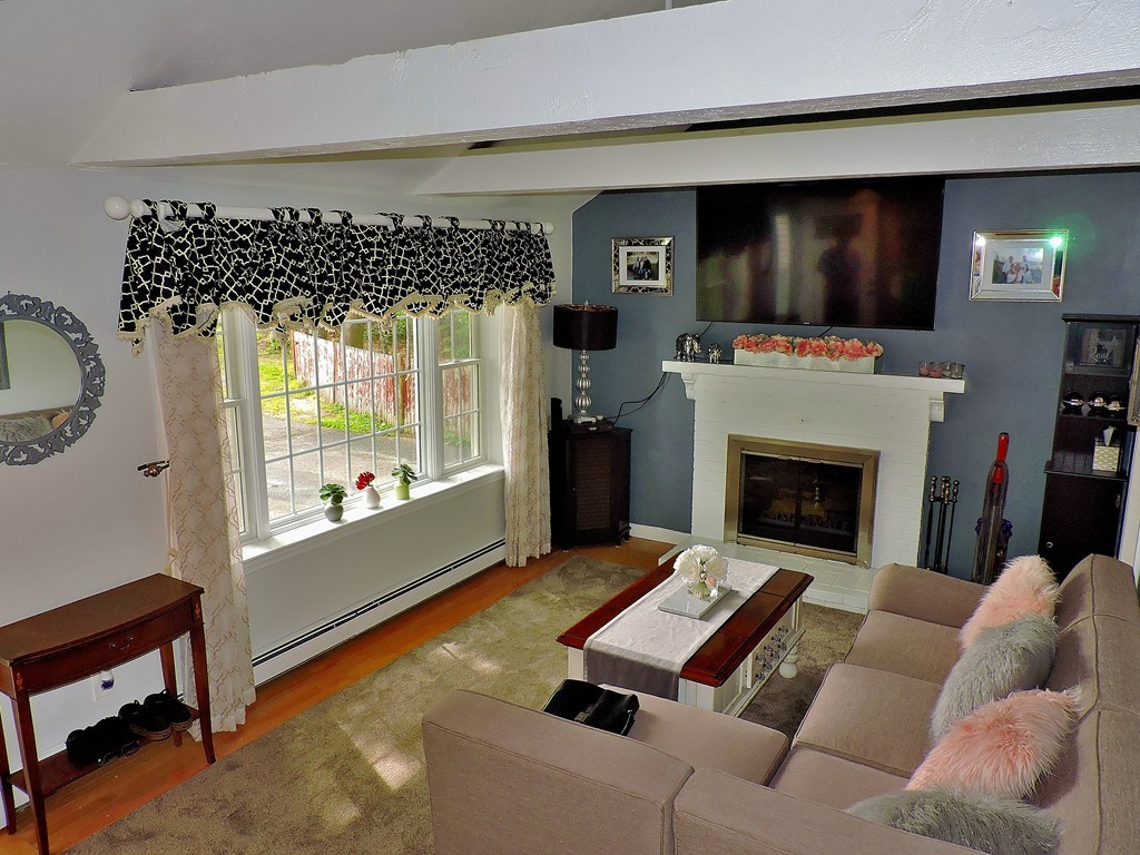 53 Huntington Road Plymouth, MA 02360 - Photo 5 of 25 Gallery Image 5