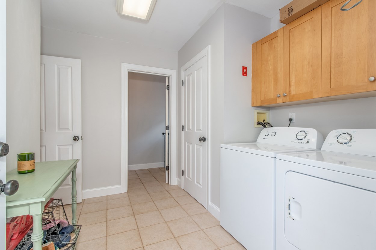 74 Carriage Road New Boston, NH 03070 - Photo 21 of 33