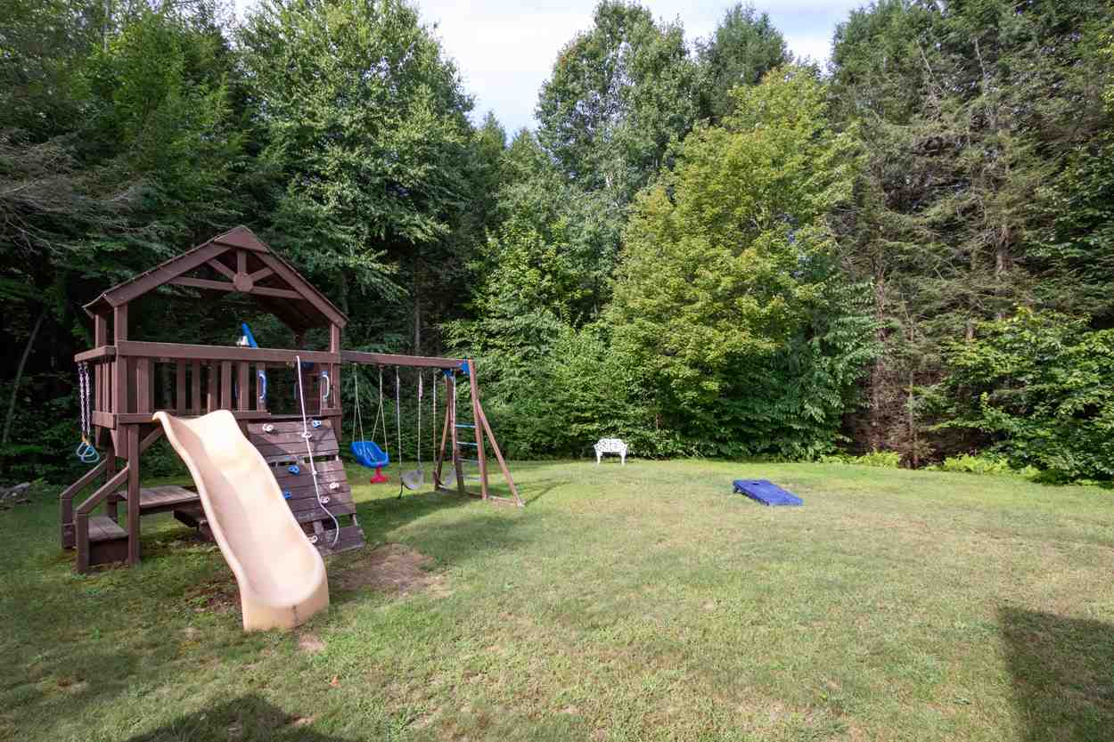 74 Carriage Road New Boston, NH 03070 - Photo 26 of 33