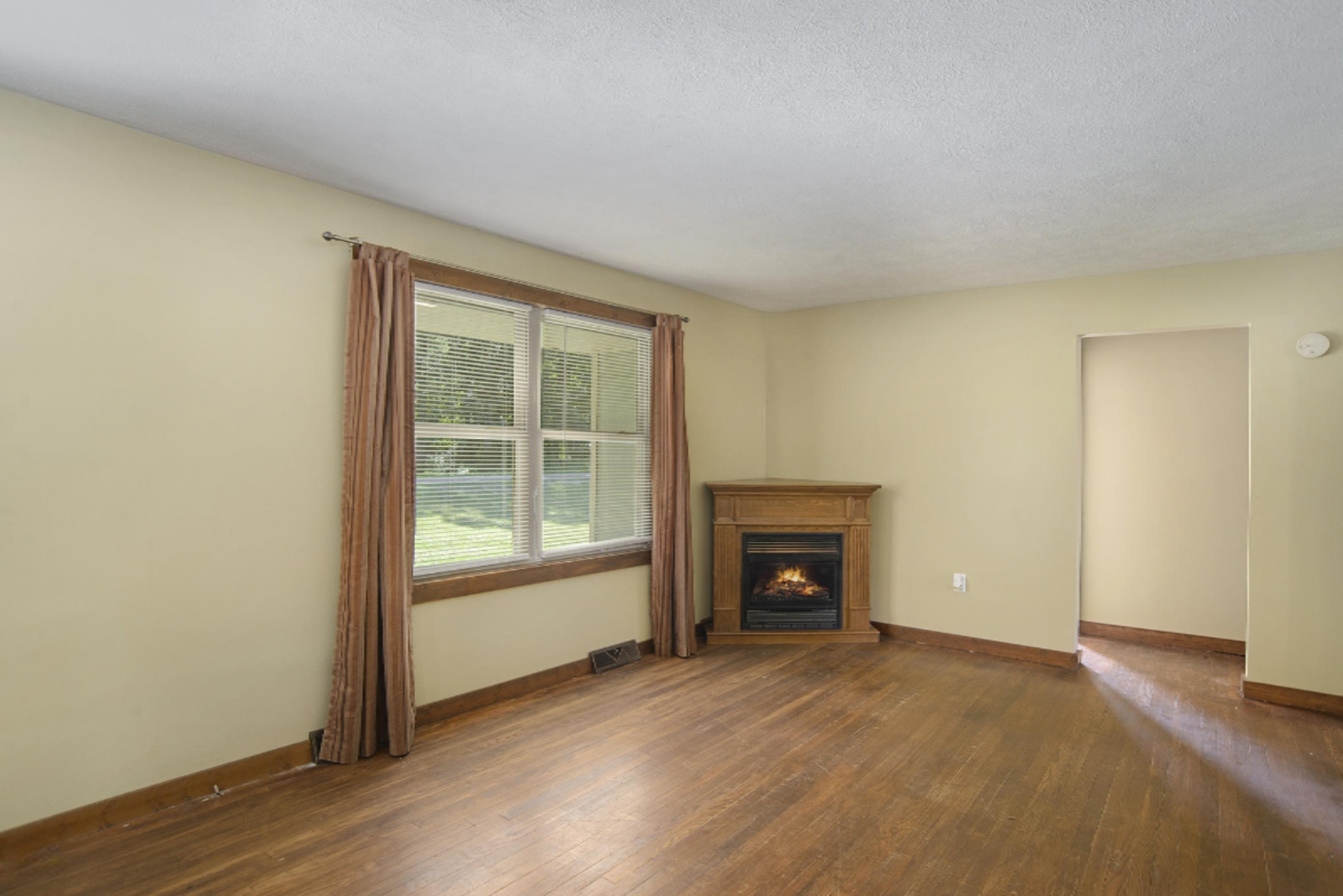 6182 Bell Road Whitehall, MI 49461 - Photo 9 of 28 DSC_5849