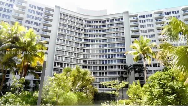 $2,900 | 1500 Bay Road, Unit 854S, Miami Beach, FL 33139