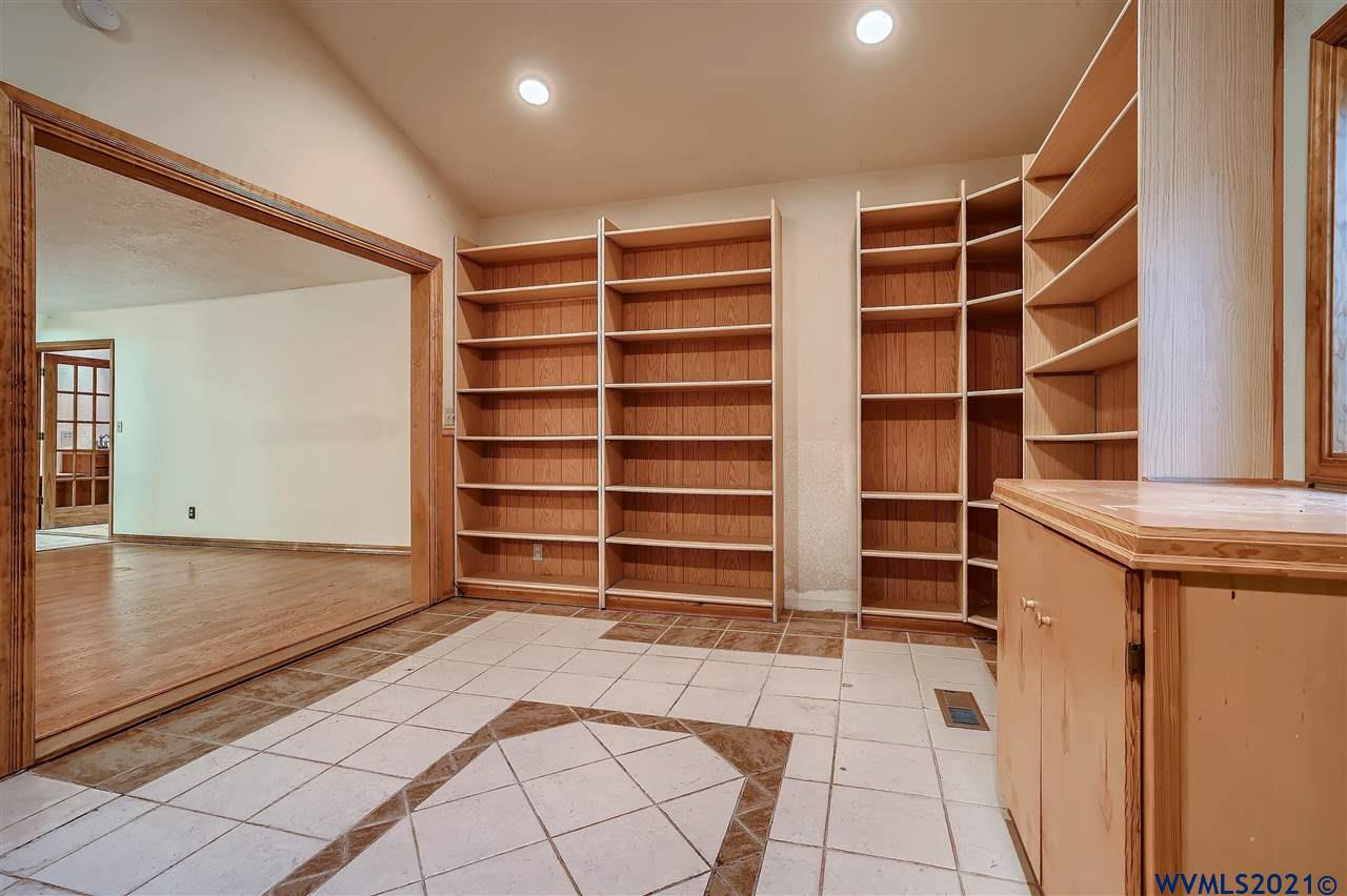 19019 Northeast Davis Street Portland, OR 97230 - Photo 22 of 26
