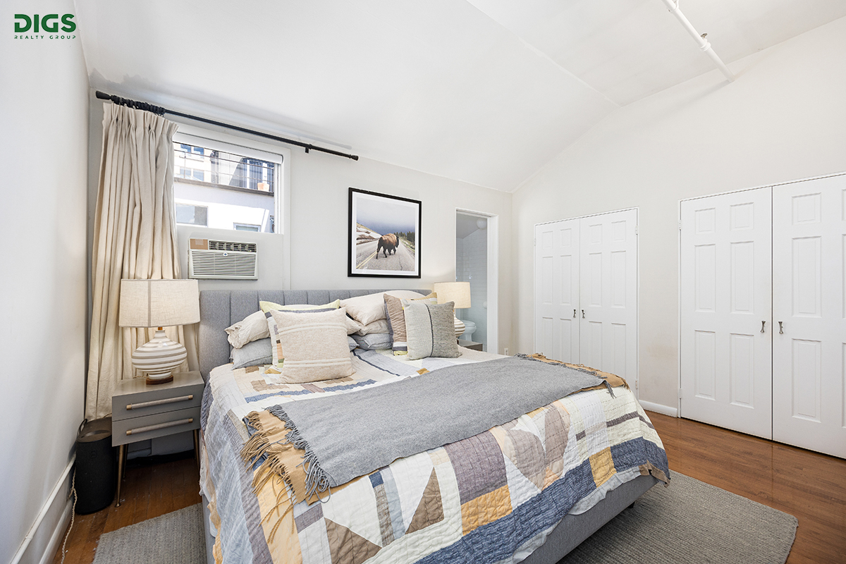 70 West 3rd Street, Unit PH3 Manhattan, NY 10012 - Photo 9 of 15