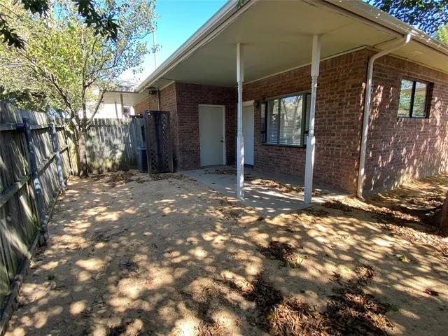 $1,400 | 109 Misty Court, Waxahachie, TX 75165