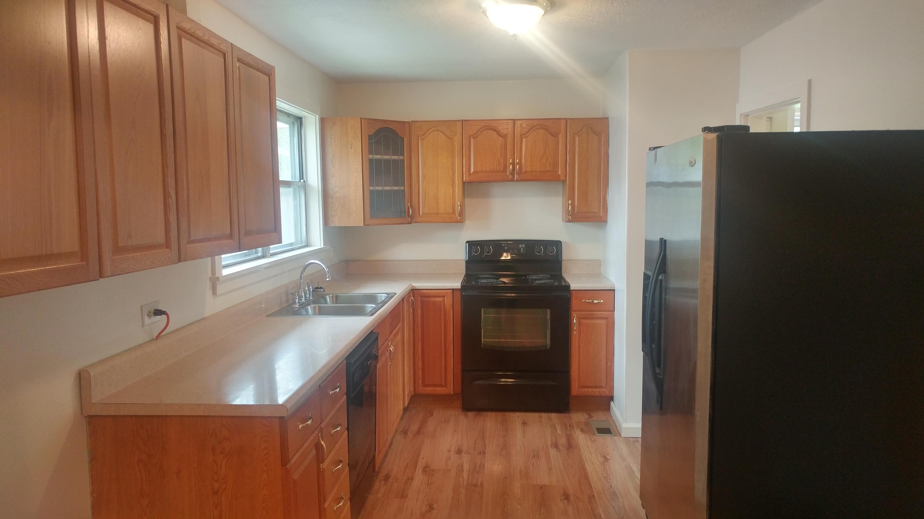126 Marshall Circle Oak Ridge, TN 37830 - Photo 3 of 16 0418191048_HDR