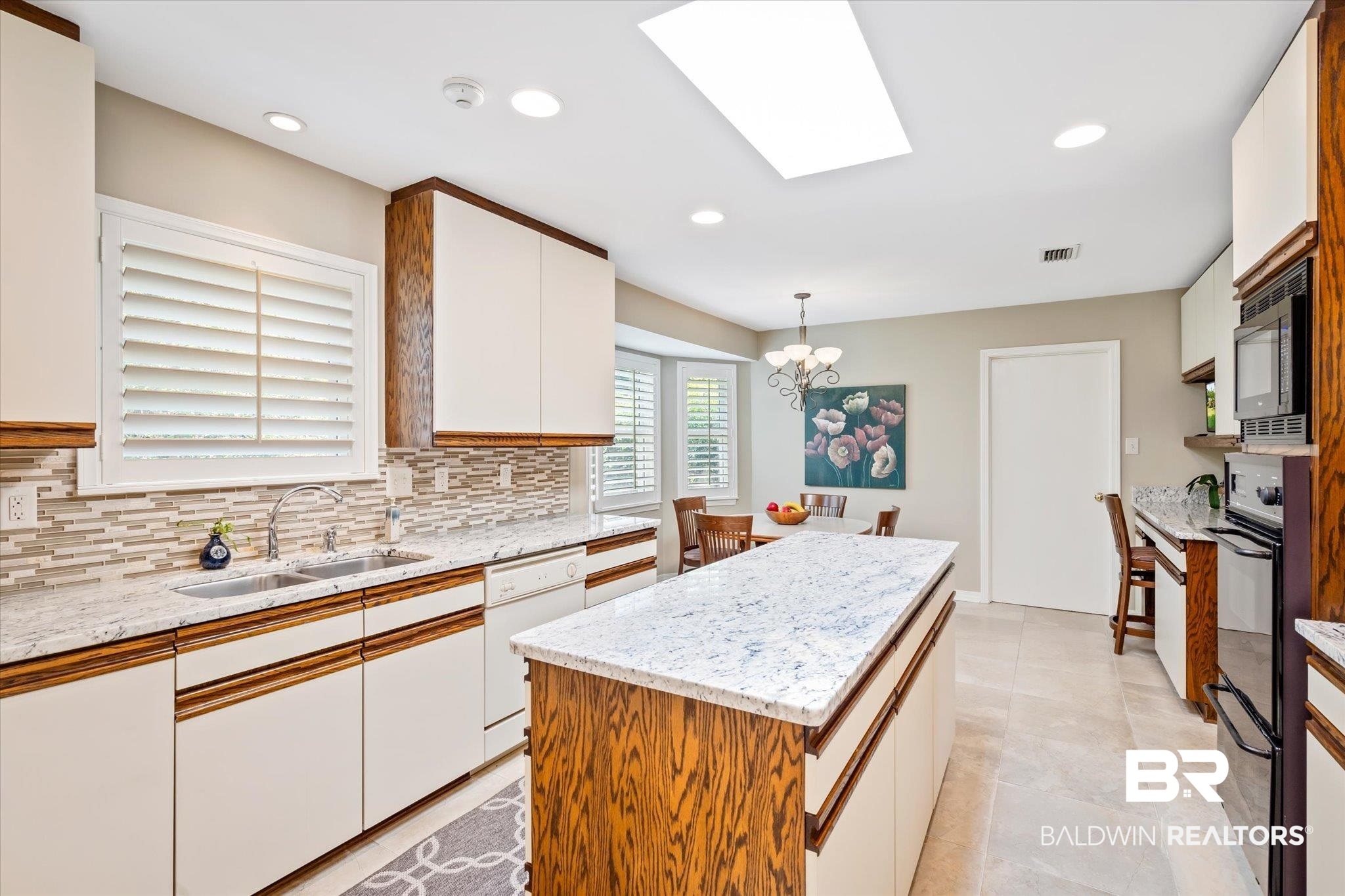 4587 Hawthorne Place Mobile, AL 36608 - Photo 7 of 32 KITCHEN